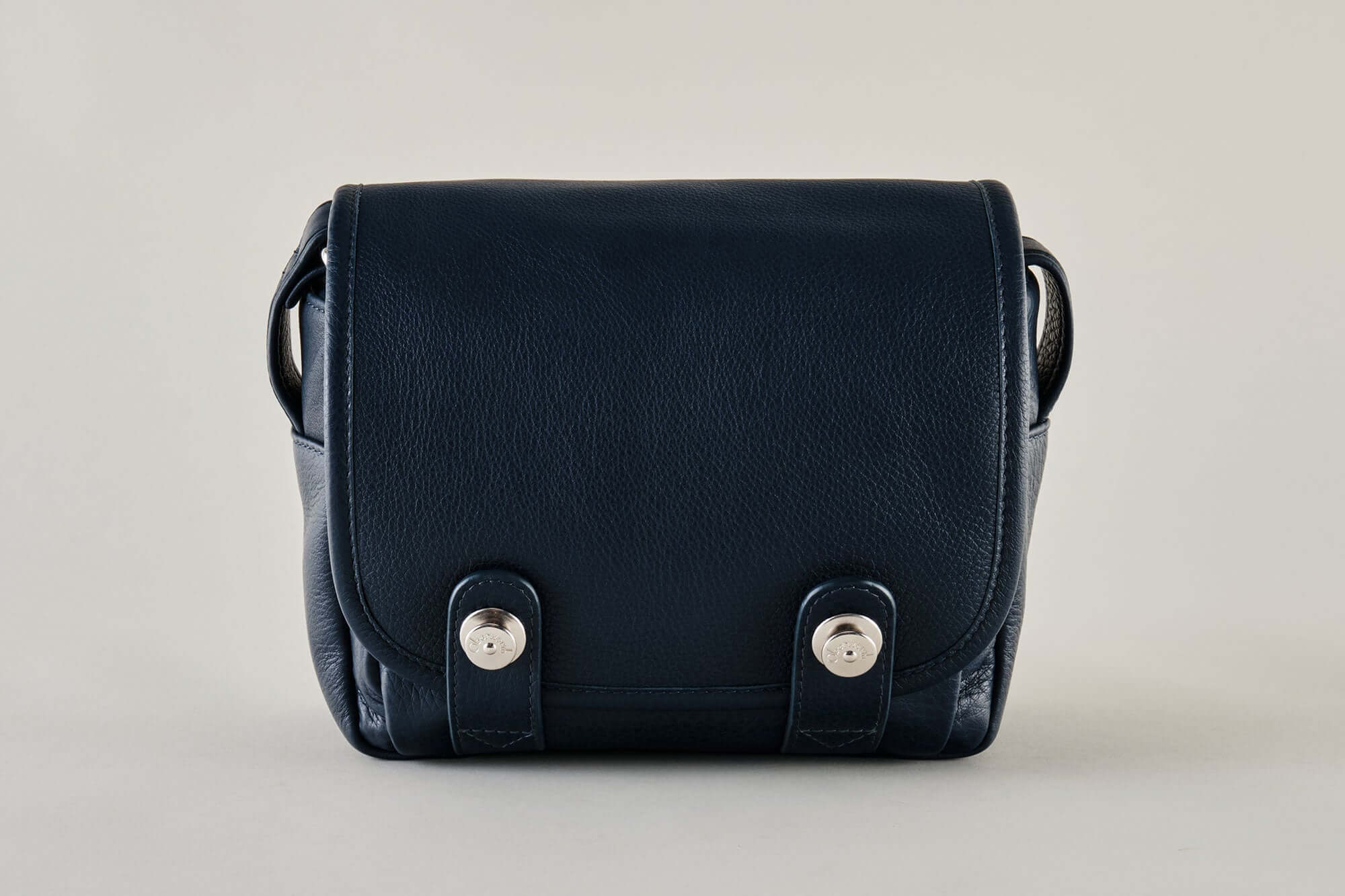 The Q Bag Casual (Phil) - Leica Q3 bag gentian !Trade Fair Goods!